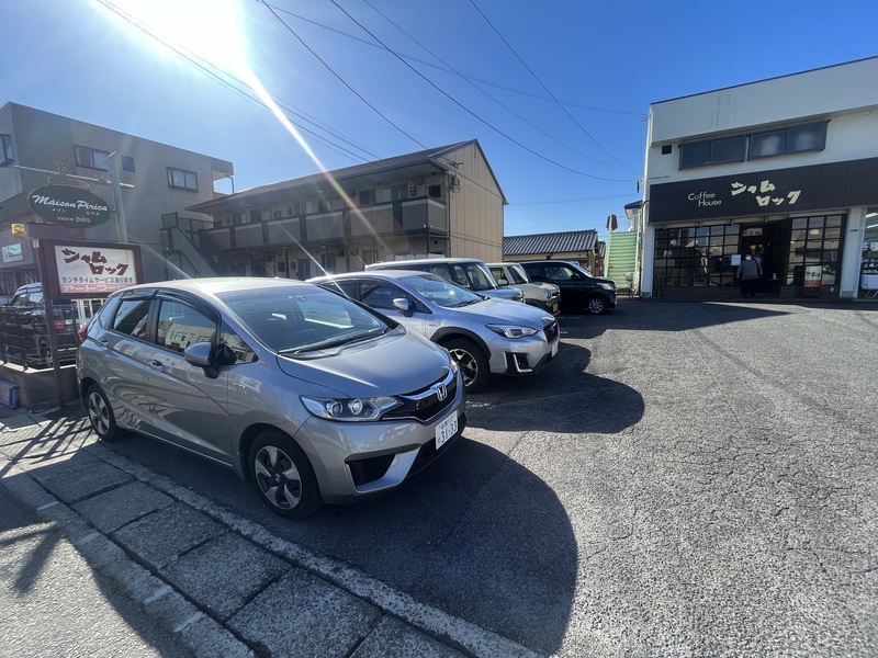 シャムロックの駐車場