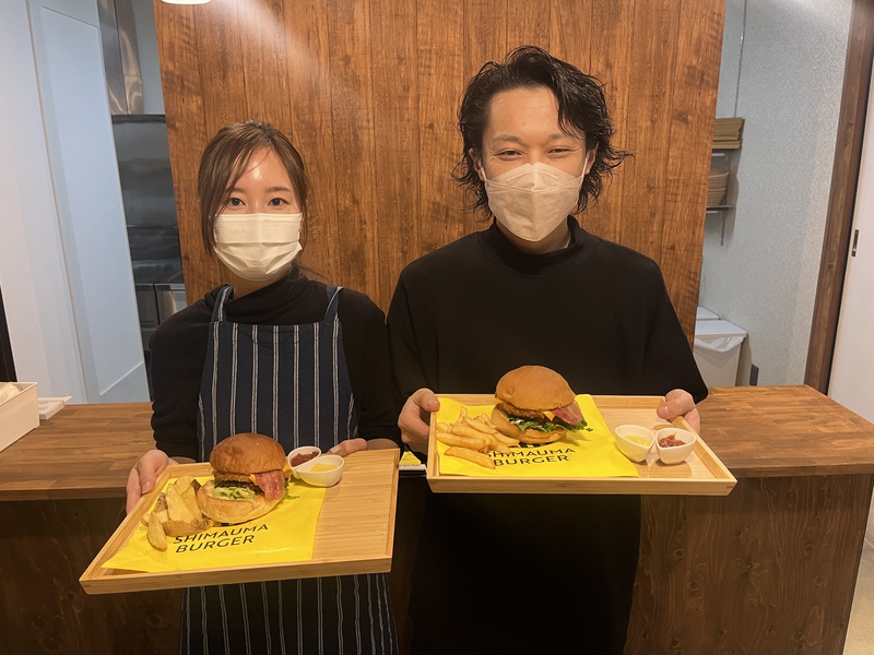 SHIMAUMABUGERのスタッフ