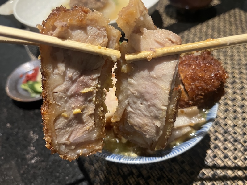 低温調理されたカツの断面