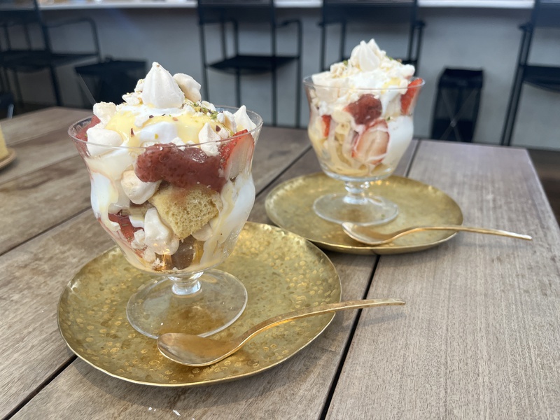 NIKKI COFFEE SPACEのいちごのイートンメス