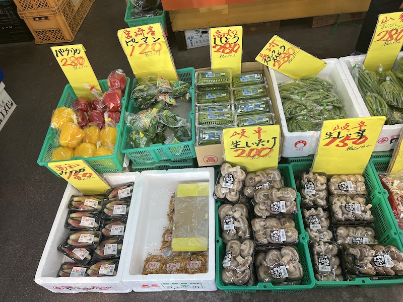 昔ながらの商店街らしい販売方法