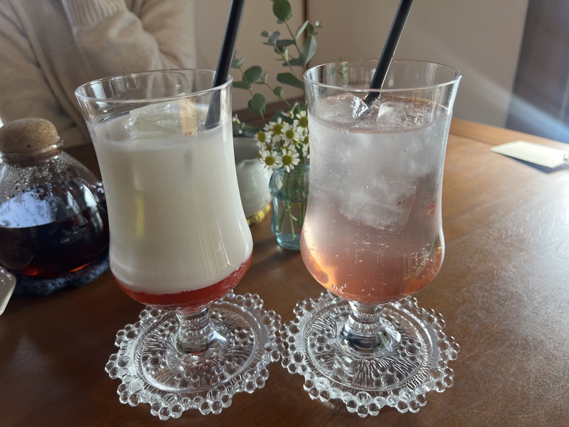 cafeウタノハの自家製シロップジュース