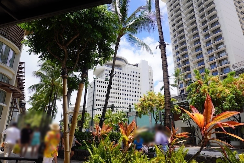 テラスから眺めるハワイの街並み