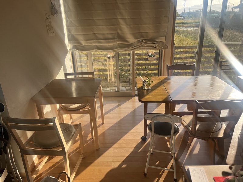 LA CHERIの店内の様子