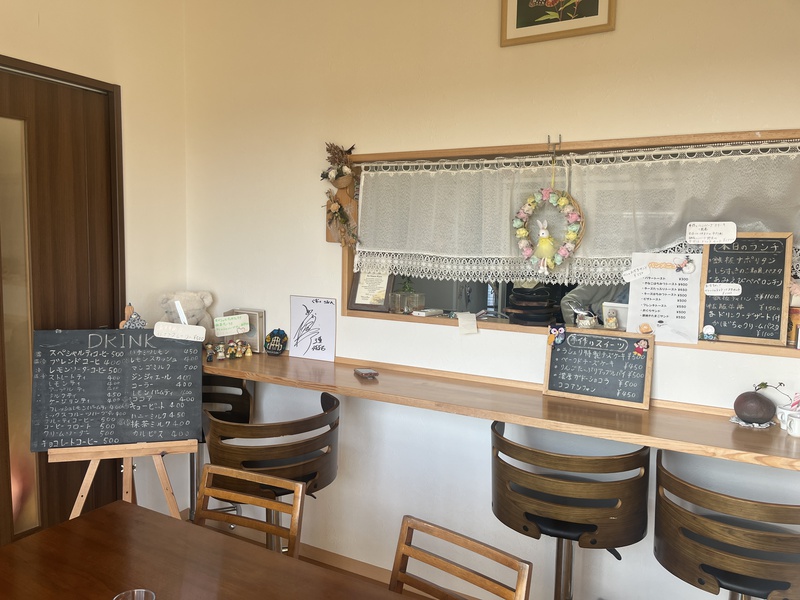 LA CHERIのカウンター席