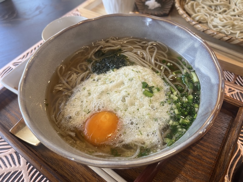 冬季限定の月見とろろそば