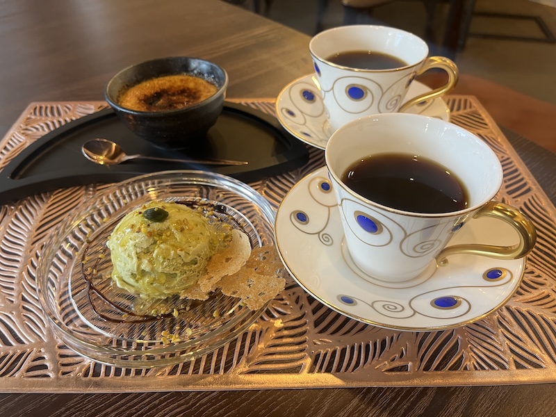 ブリュレとピスタチオアイス