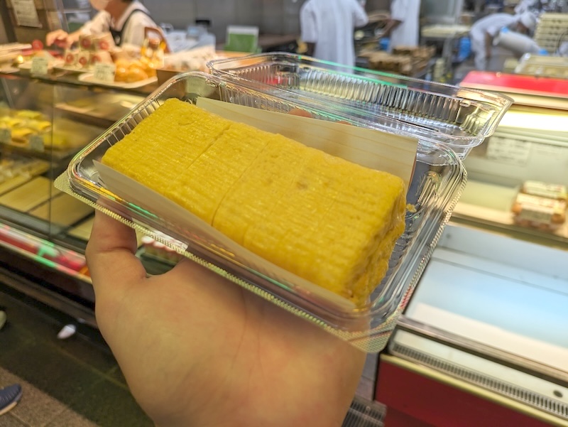 綺麗に巻かれただし巻き卵