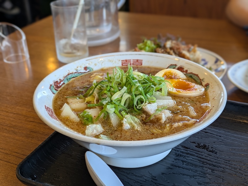あじへいならではの甘辛ラーメン
