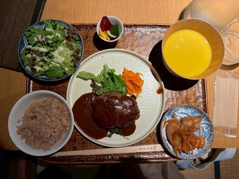 松阪牛のハンバーグランチ