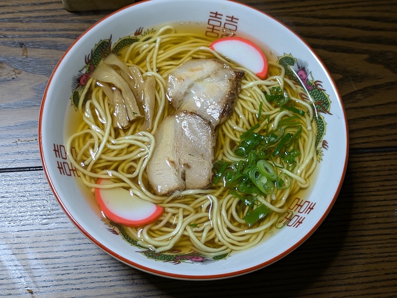 うどん屋なのに人気の中華そば