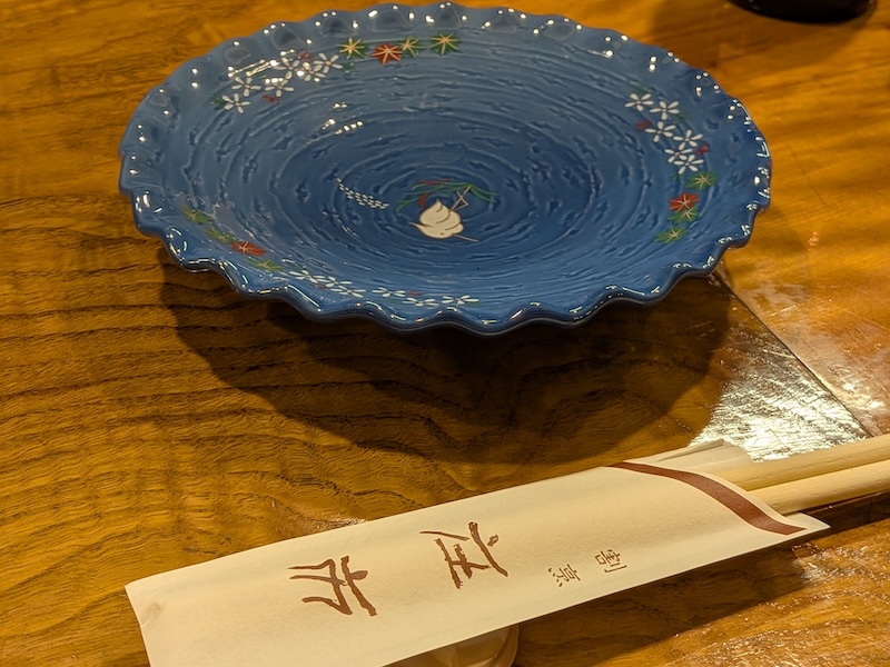 食事前のテーブルの様子