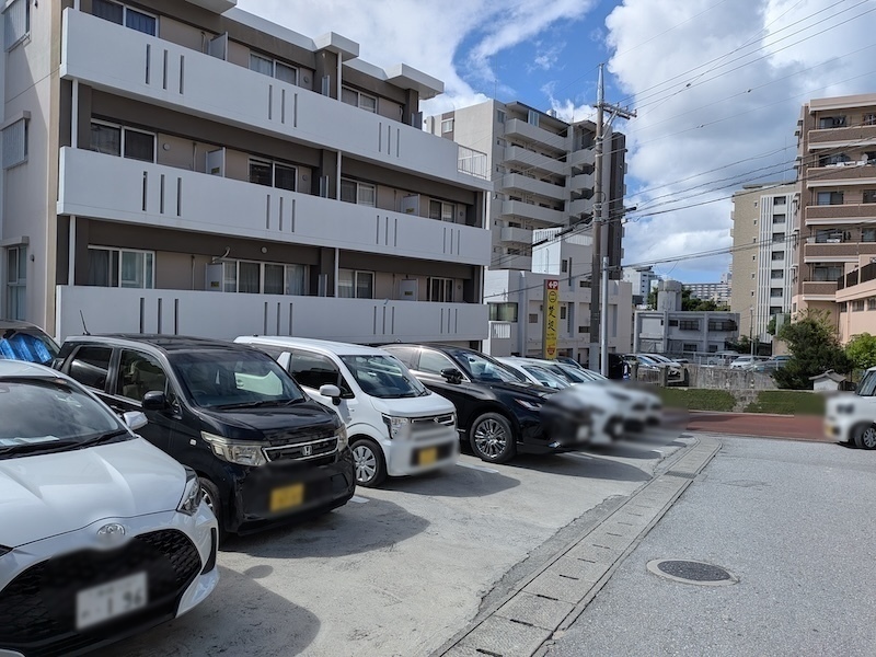 お店近くにある駐車場の様子