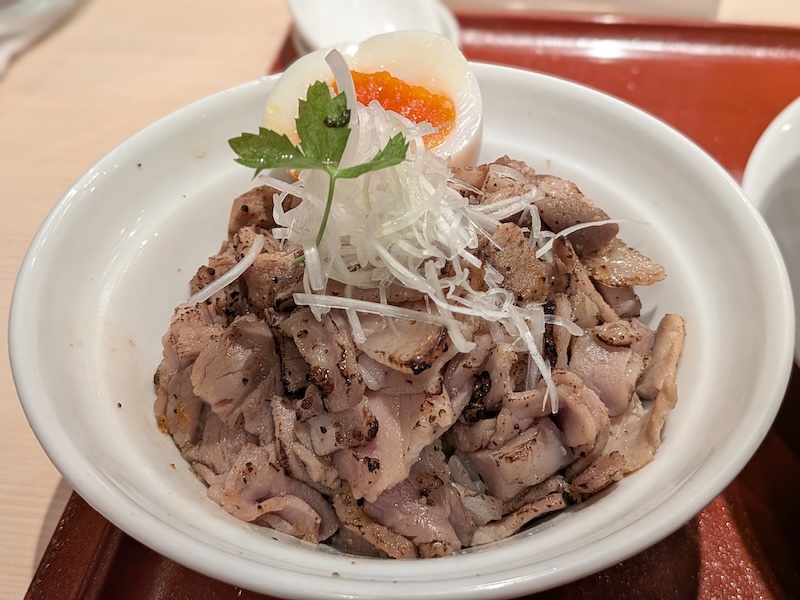 炙りチャーシュー丼