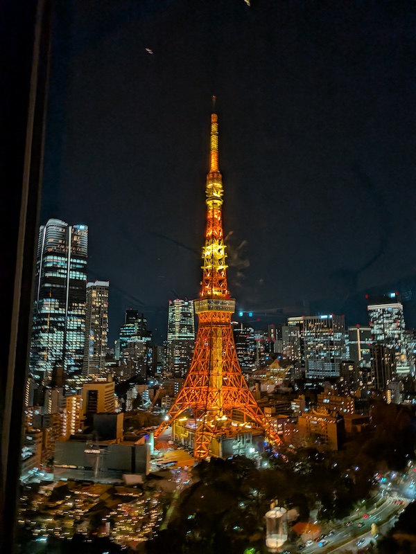 全席から夜景を楽しめるお店