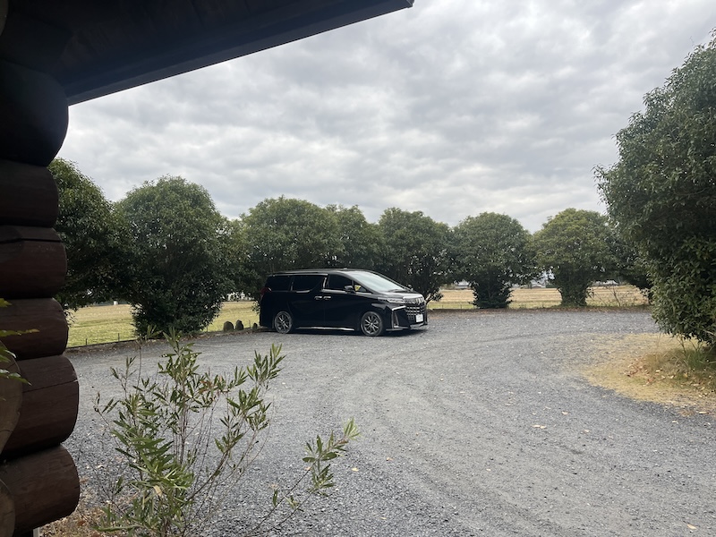 広々としたお店の駐車場