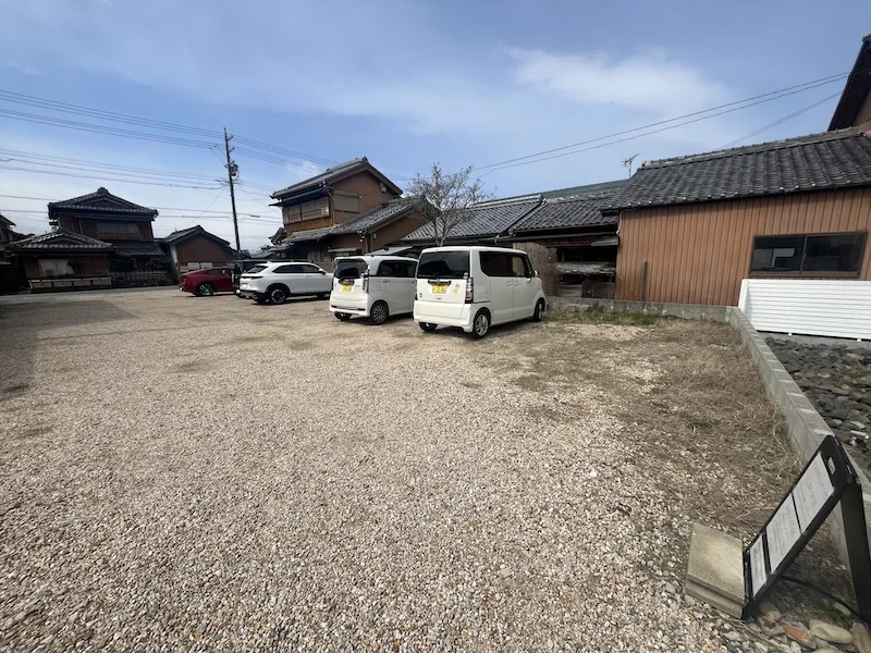 広々としたお店の駐車場
