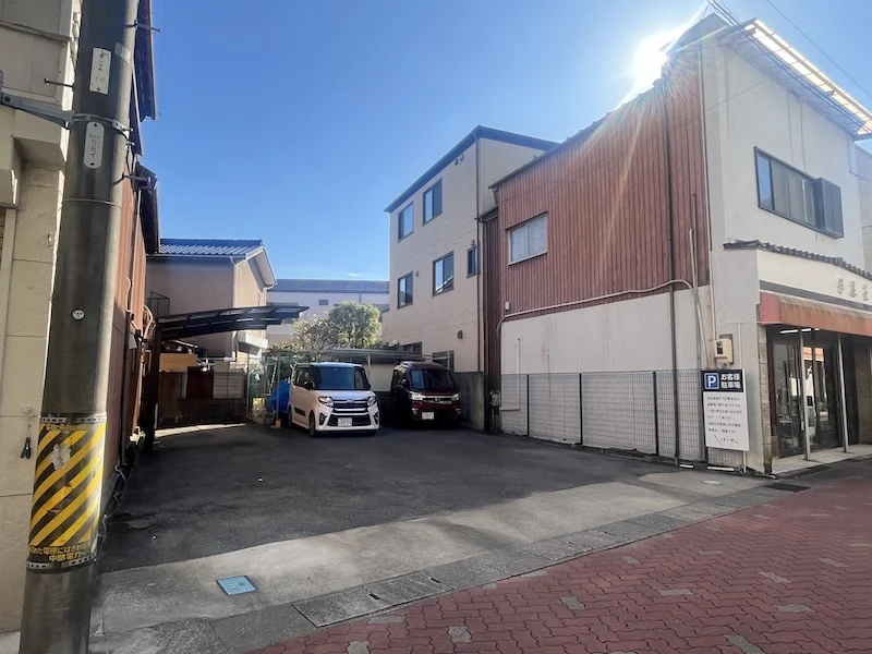 お店の駐車場
