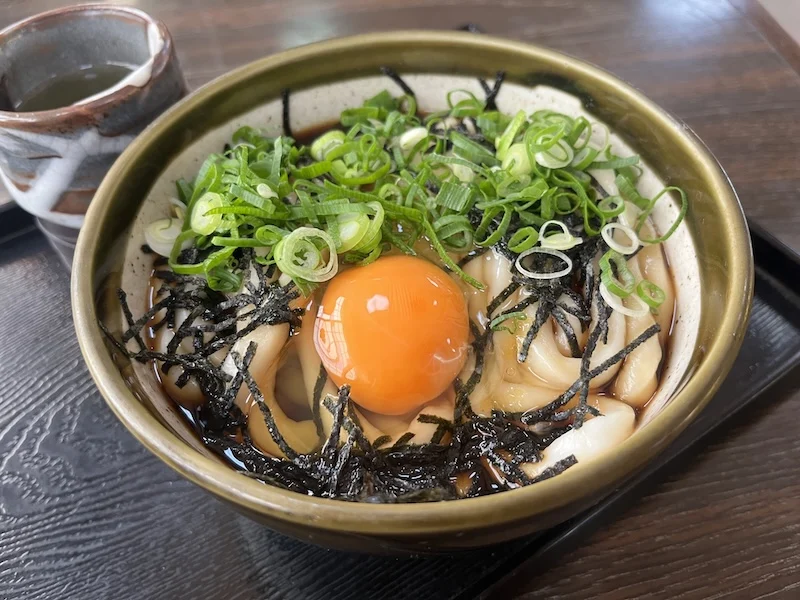月見伊勢うどん