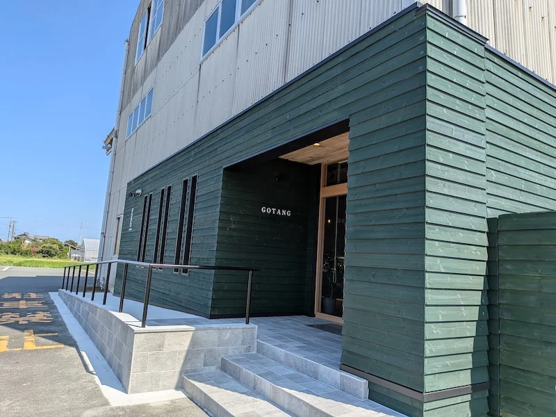 お店の外観