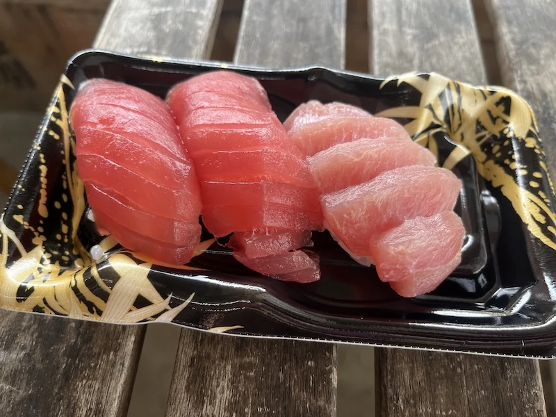 販売されているこだわりの鮪寿司