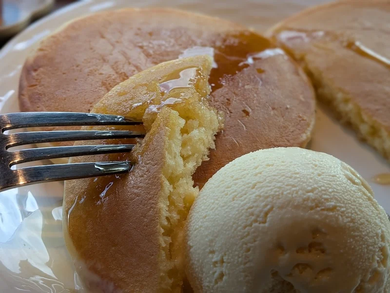 シロップをかけたホットケーキの断面